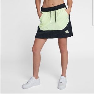 Nike Tear-Away Button Warm-up Skirt
